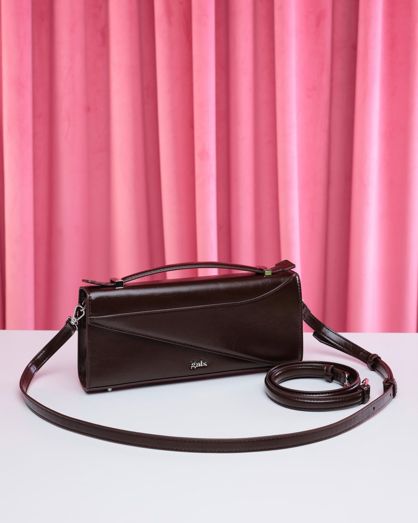 THEA (AMERICANO)