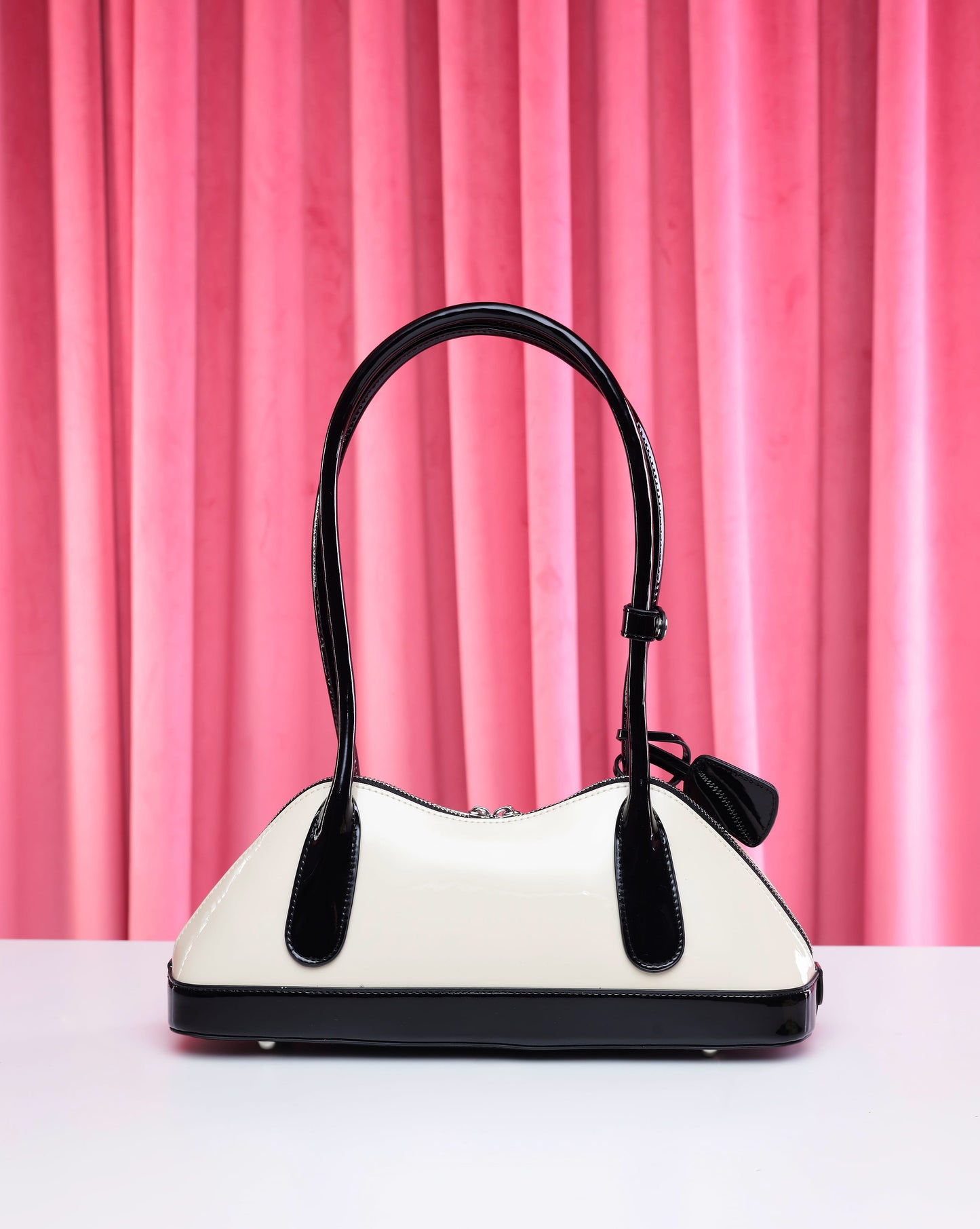 KAIA SE (BEIGE & BLACK)