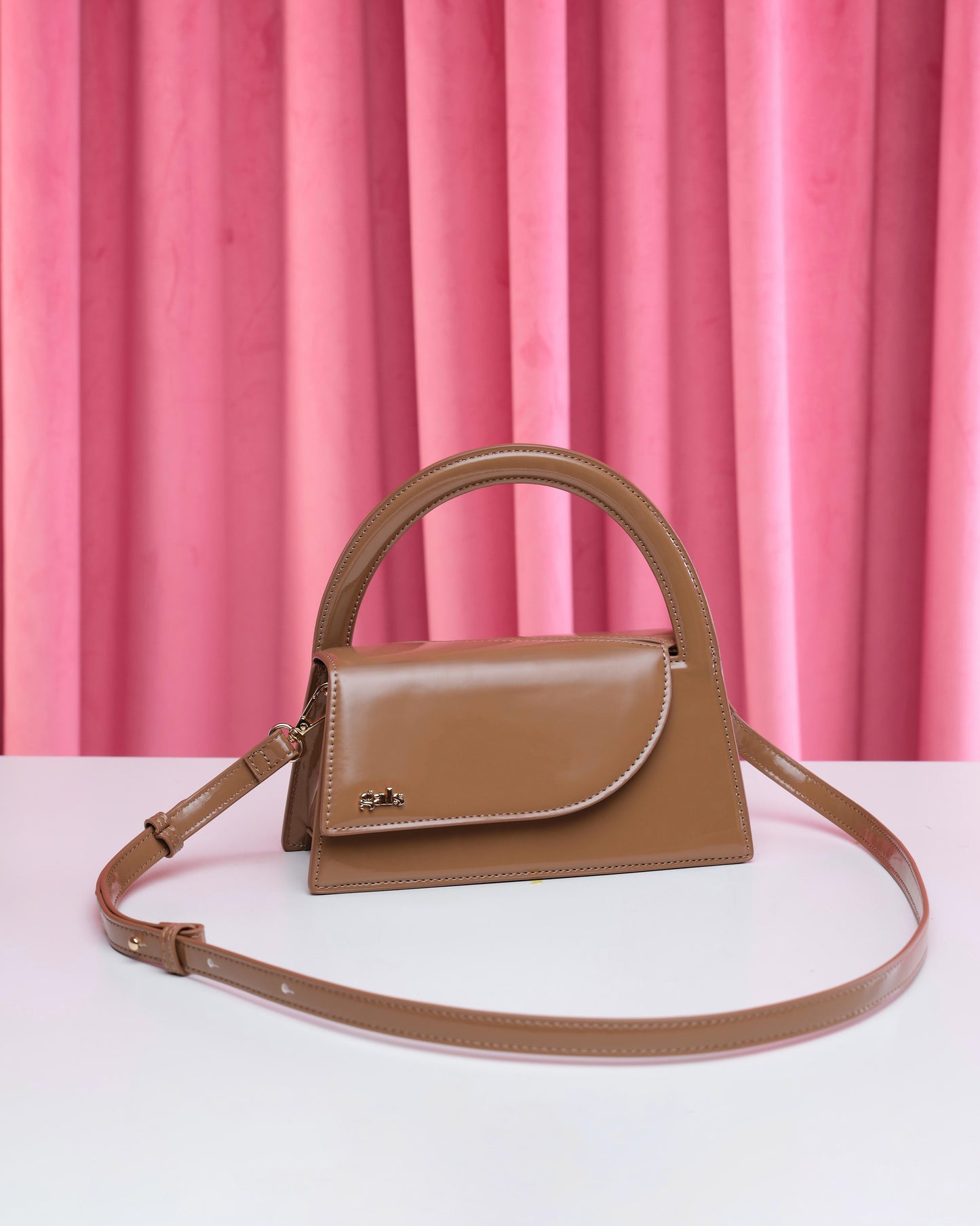 AMELIE (CARAMEL)